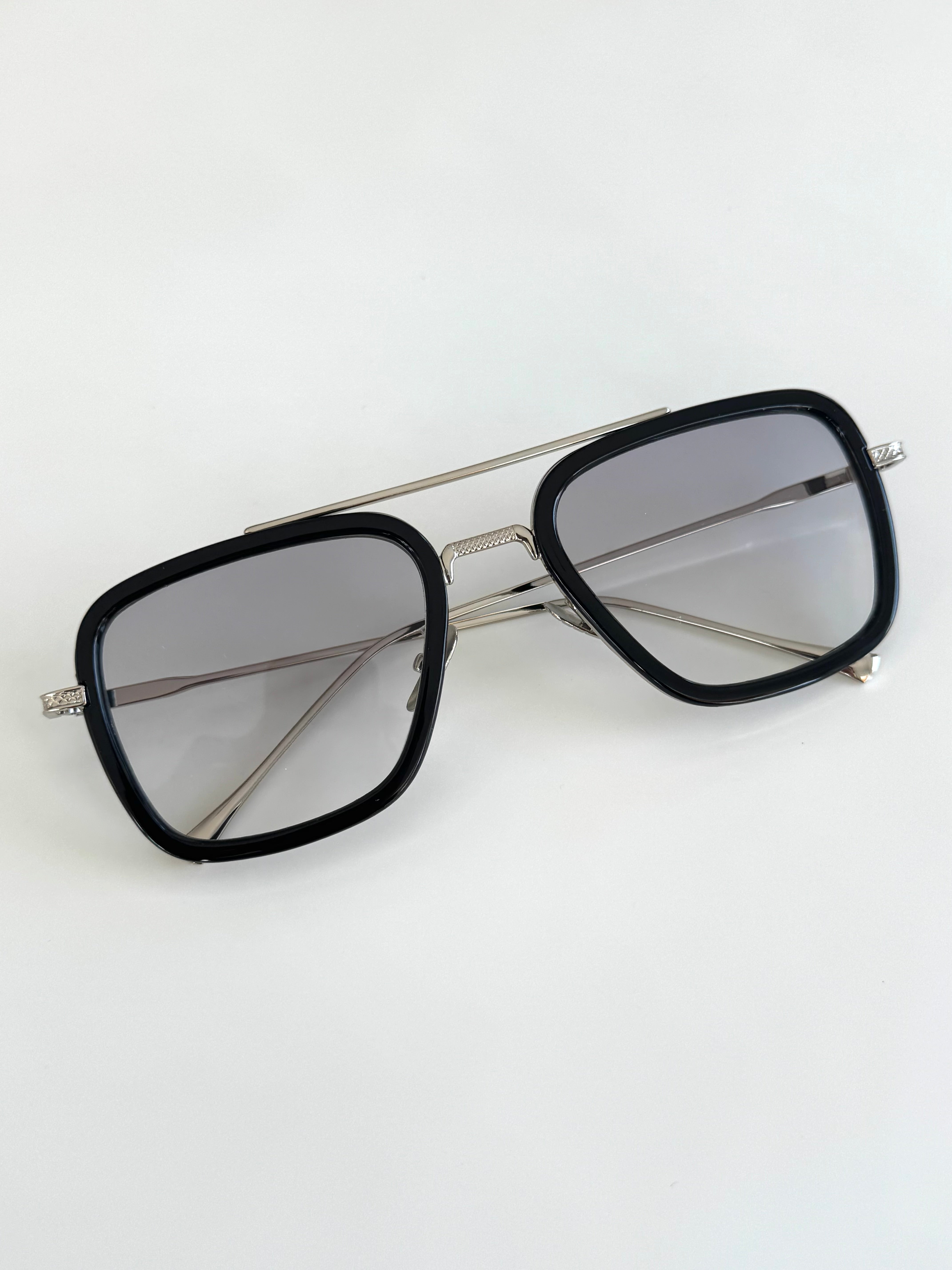 NAJAF GREY/BLACK