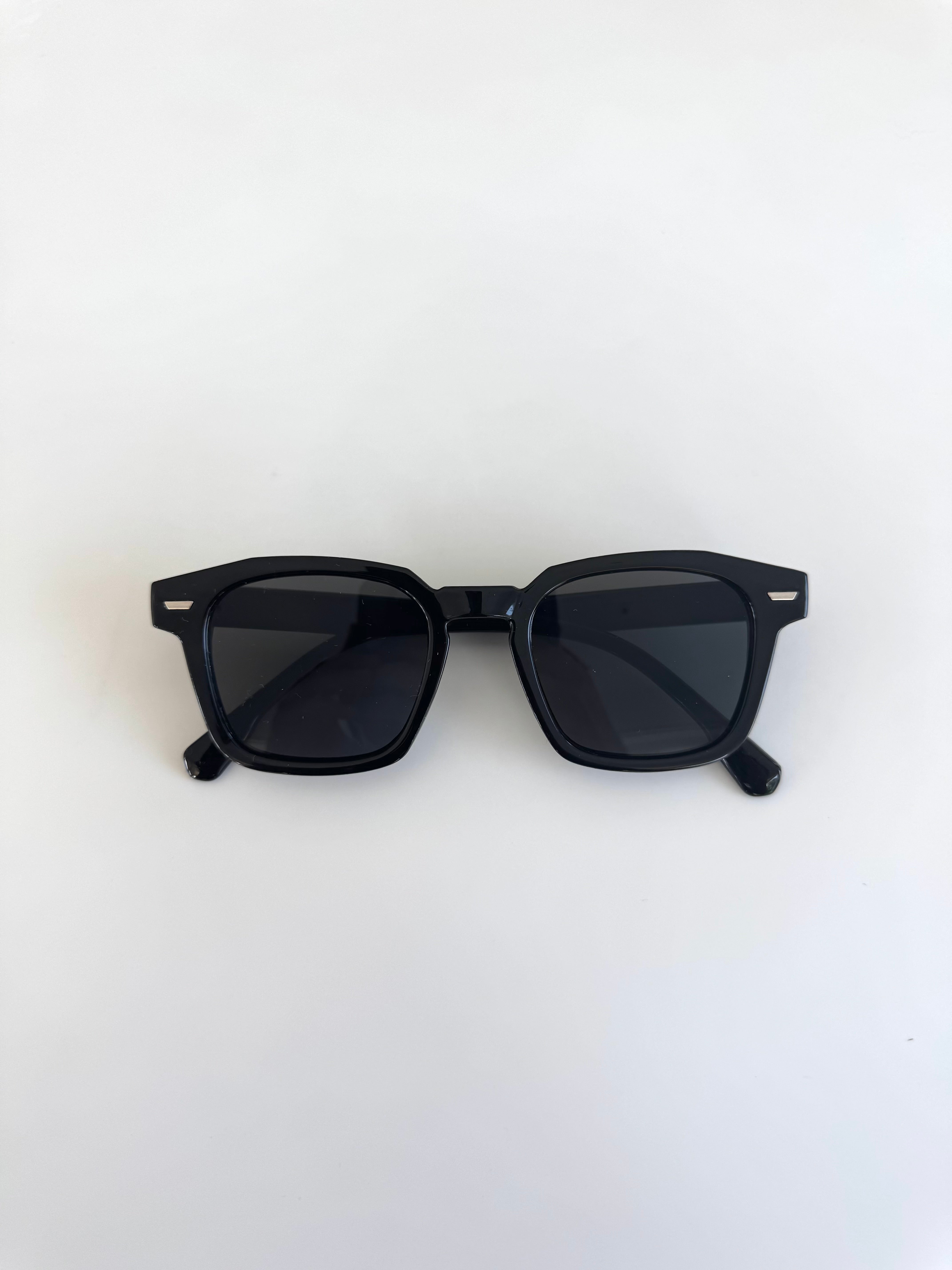 TRIPOLI BLACK